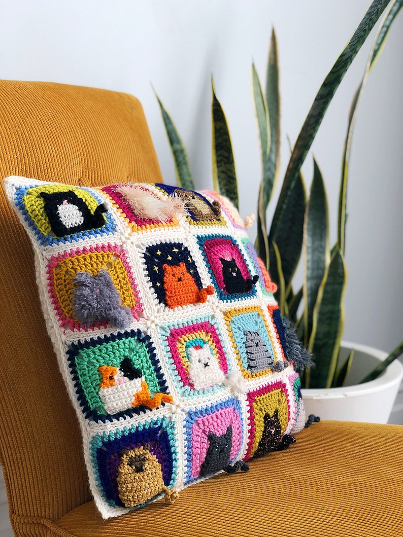 Pillow Cats Square crochet pattern